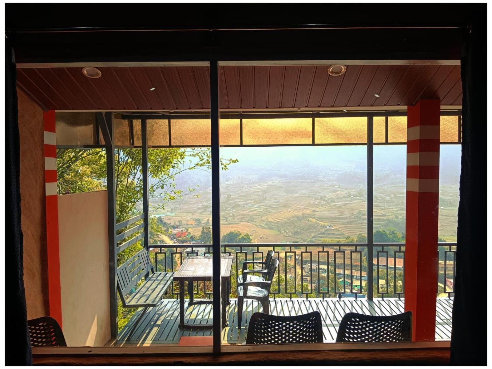 Misty Mountains Homes Homestay *